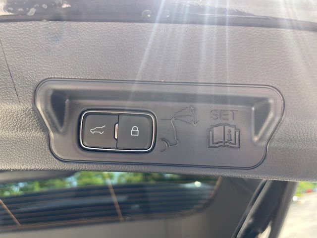 Used 2025 Ford Explorer ST-Line w/ ST-Line Street Pack AWD/4WD image 42