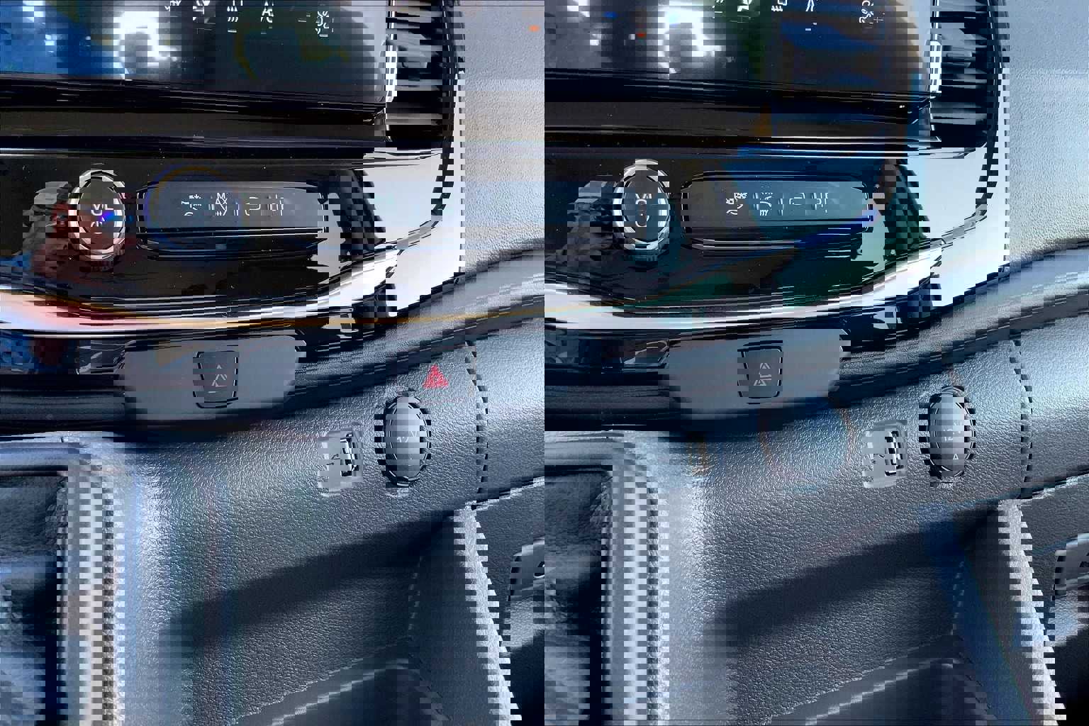 New 2025 Ford Transit 350 XLT image 16