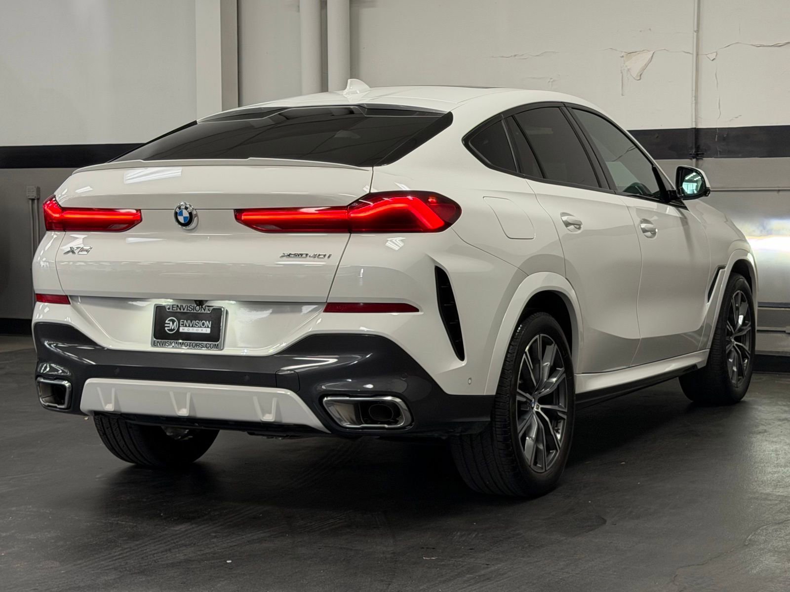 Used 2023 BMW X6 xDrive40i w/ M Sport Package AWD/4WD image 12