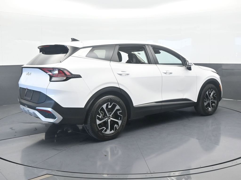 Used 2025 Kia Sportage EX image 6
