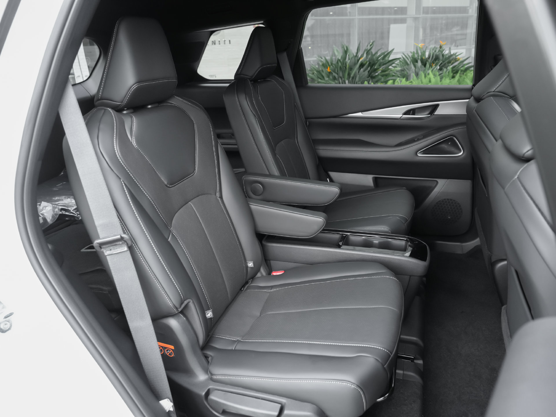 New 2027 INFINITI QX60 Sport AWD/4WD image 30