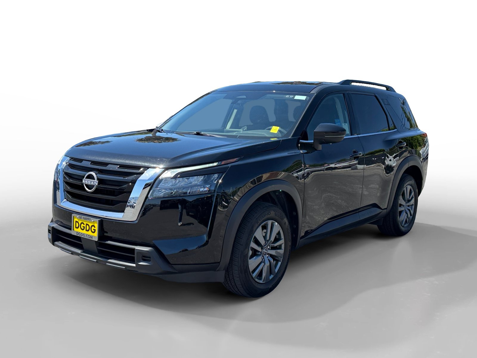 Used 2025 Nissan Pathfinder SV FWD image 1