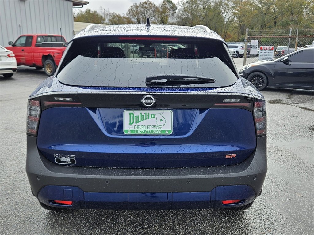 New 2026 Nissan Kicks SR image 8