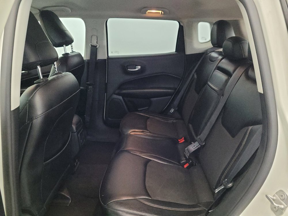 Used 2017 Jeep Compass Latitude w/ Popular Equipment Group AWD/4WD image 18