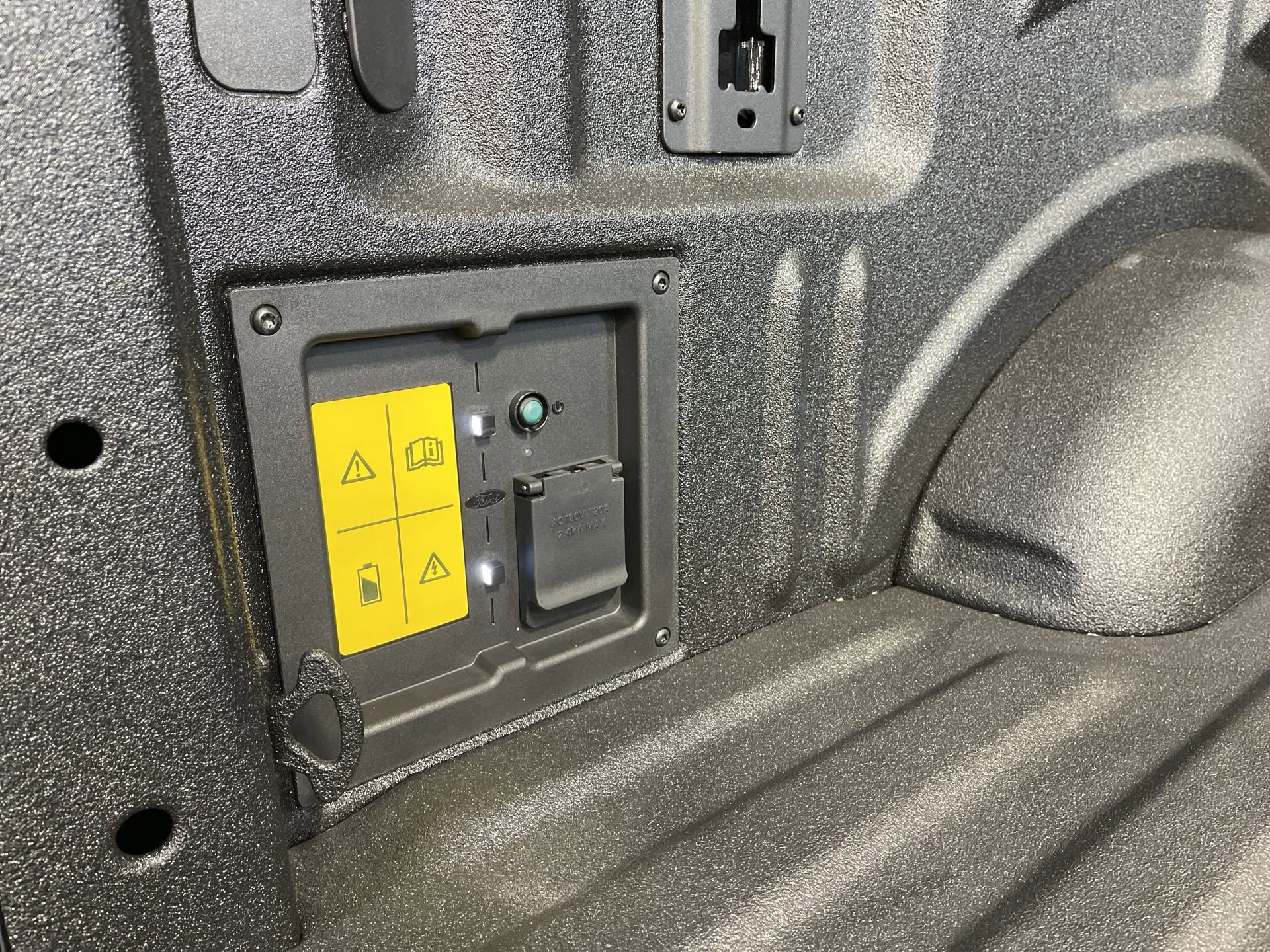 New 2024 Ford F150 Lightning Pro w/ Tow Technology Package image 31