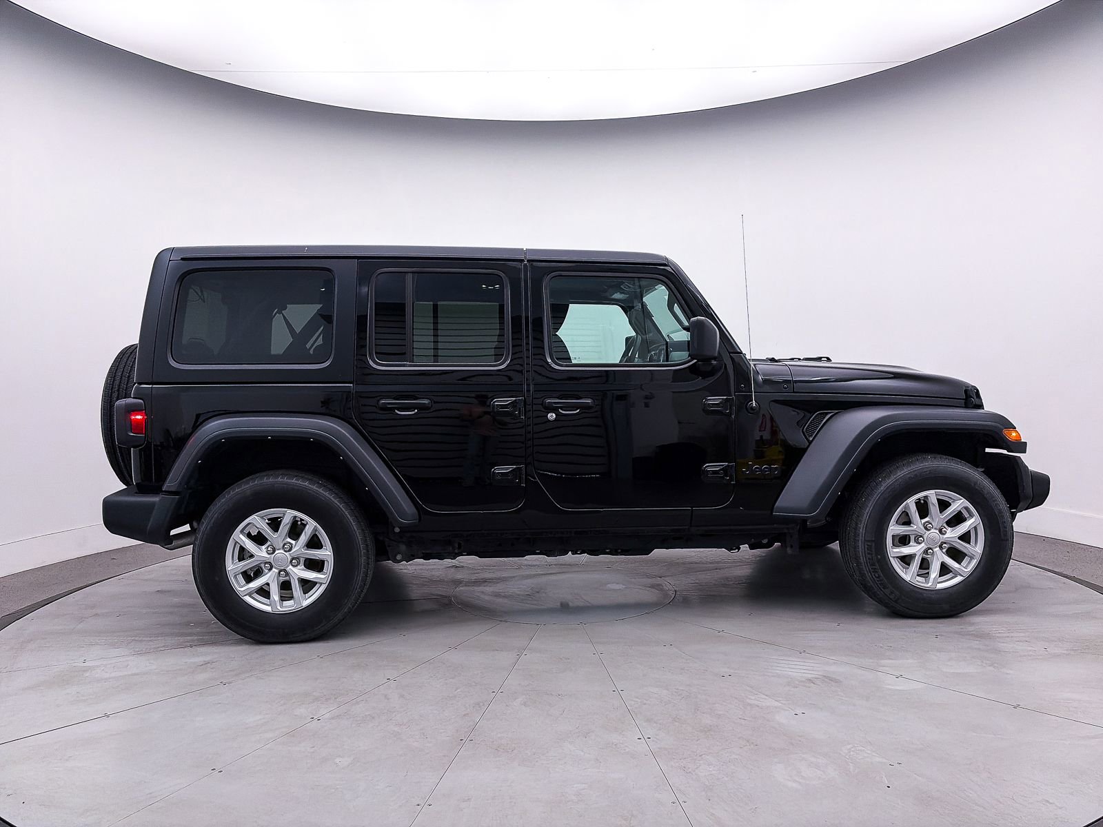 Used 2023 Jeep Wrangler Unlimited Sport AWD/4WD image 38