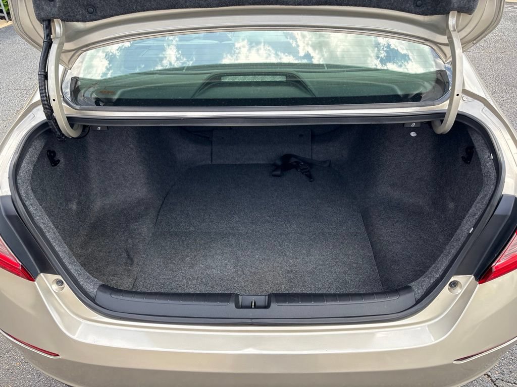 Used 2018 Honda Accord EX image 7