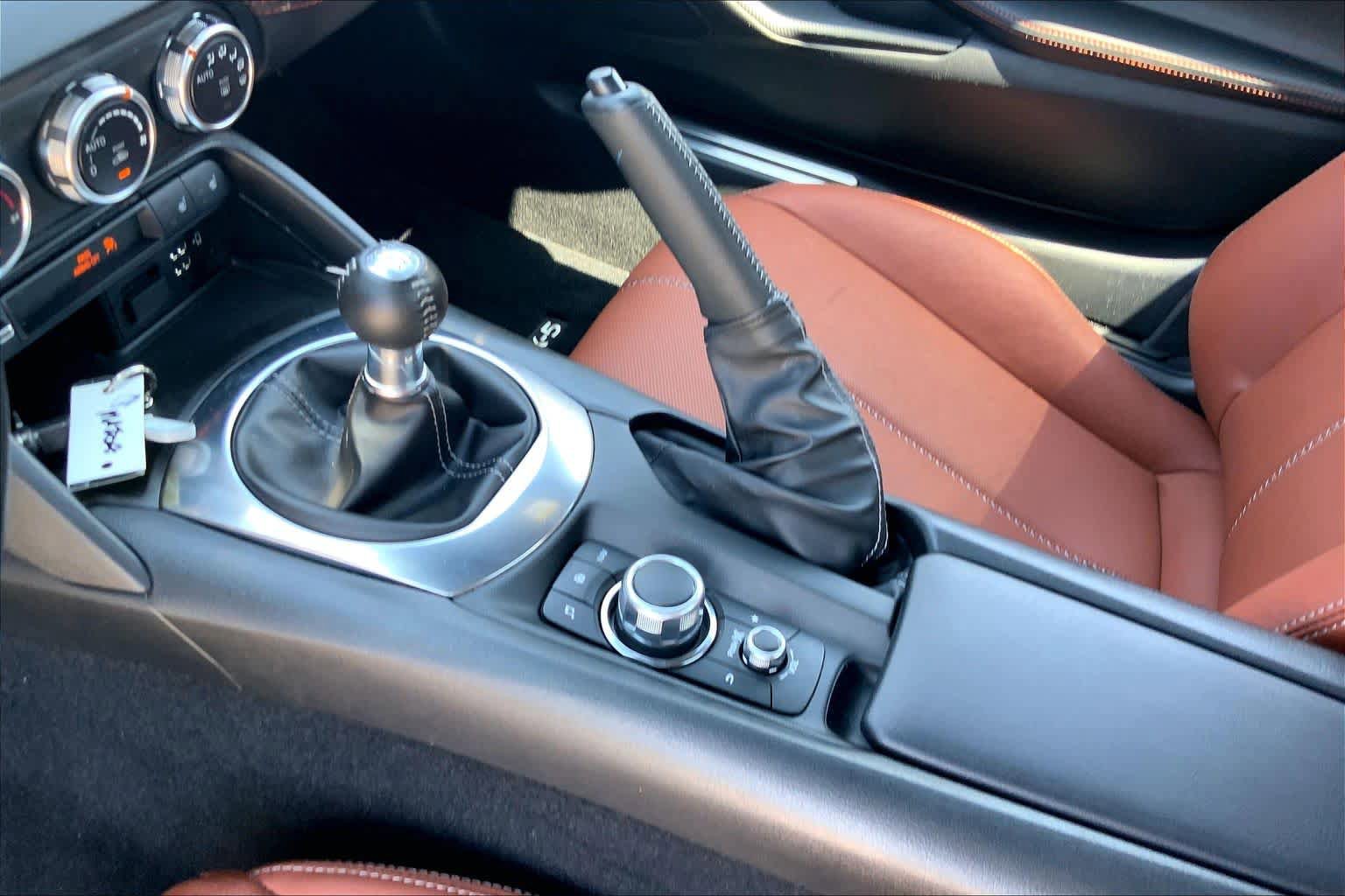 Used 2023 MAZDA MX-5 Miata Grand Touring w/ Weather Package RWD image 15