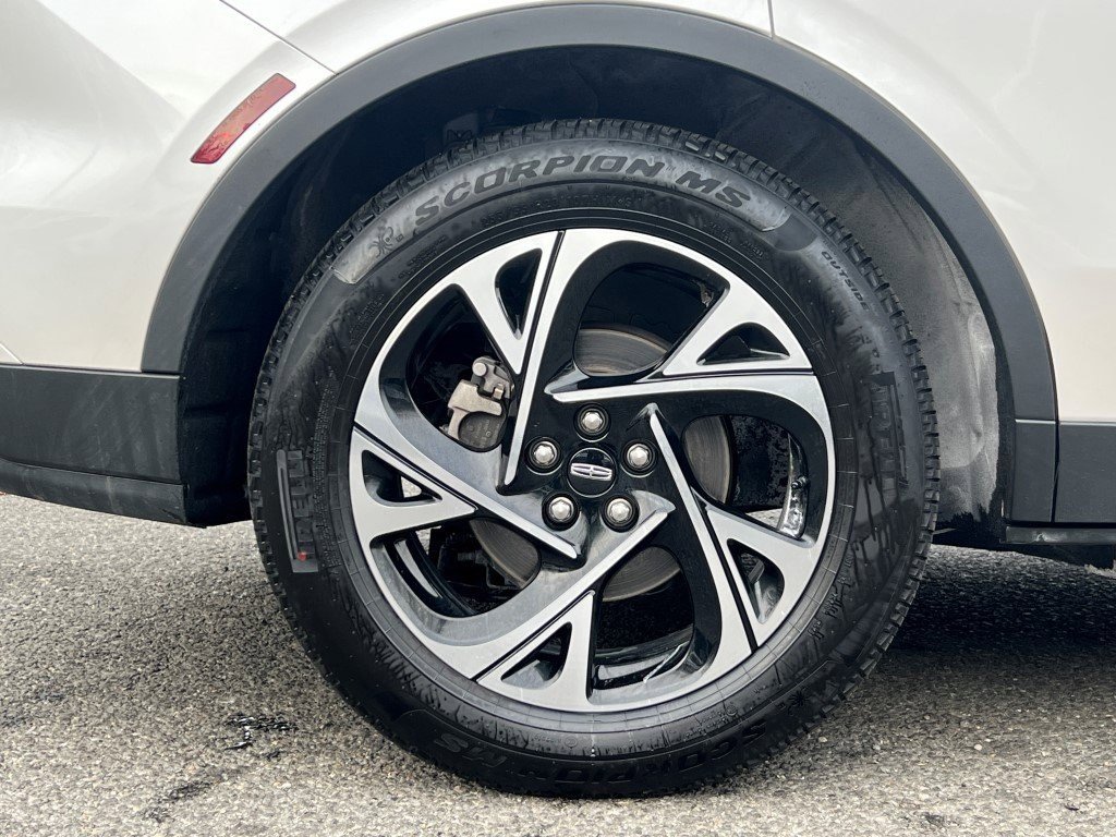 Used 2025 Lincoln Nautilus Premier w/ Equipment Group 102A image 8