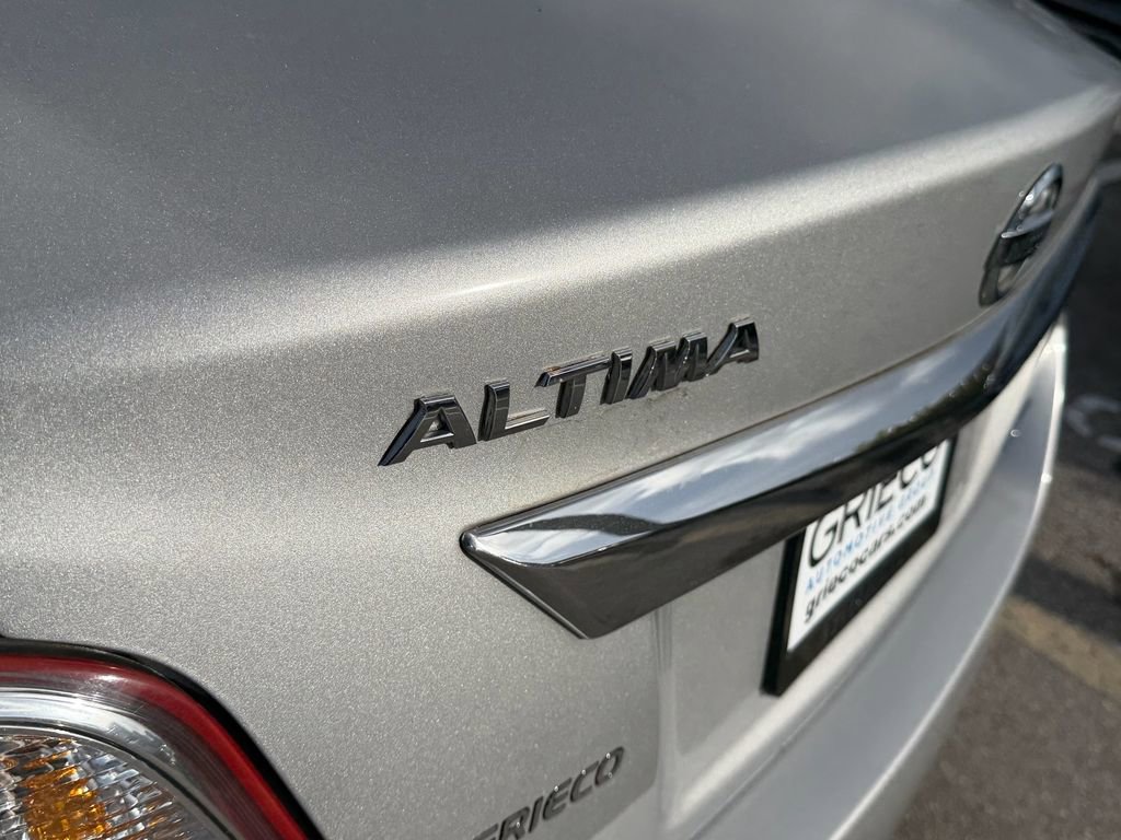 Used 2013 Nissan Altima 2.5 SV FWD image 14