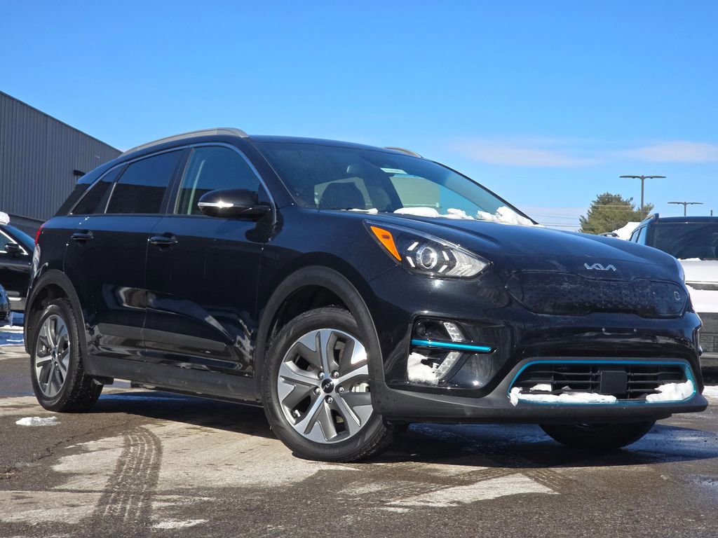 Used 2022 Kia Niro EX Premium image 2