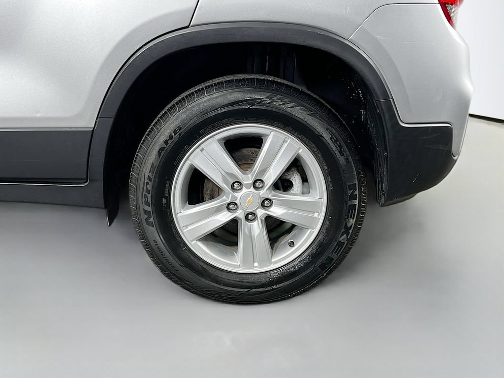 Used 2022 Chevrolet Trax LT w/ Driver Confidence Package AWD/4WD image 28