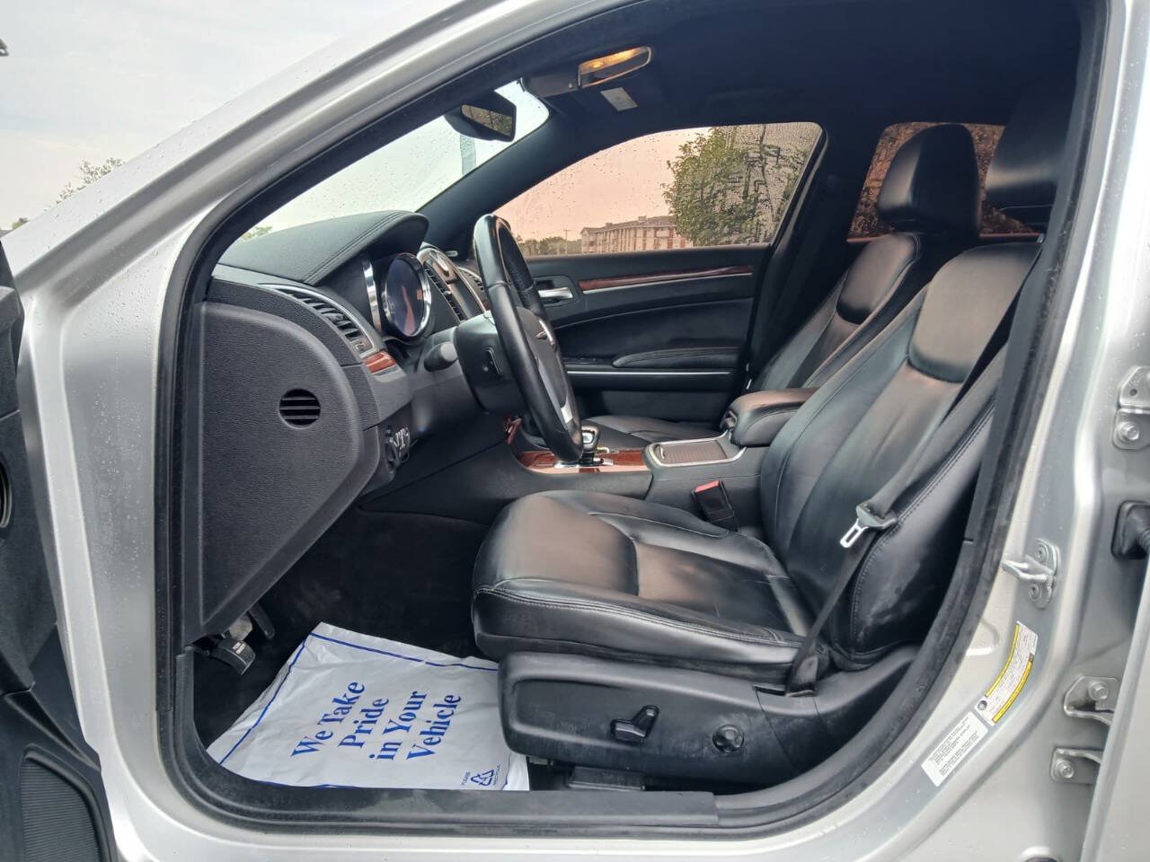 Used 2012 Chrysler 300 Limited RWD image 15
