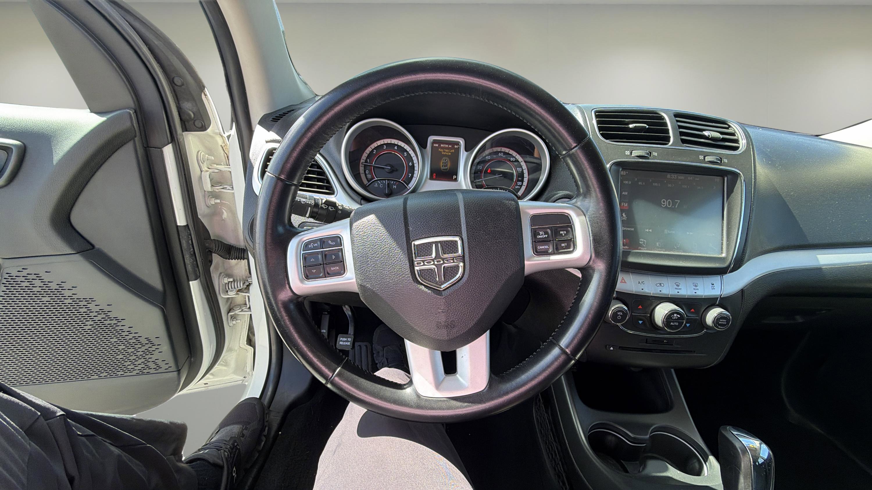 Used 2019 Dodge Journey SE FWD image 17