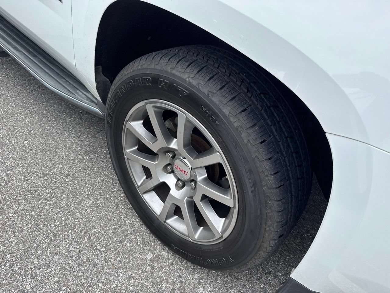 Used 2017 GMC Yukon SLT RWD image 4