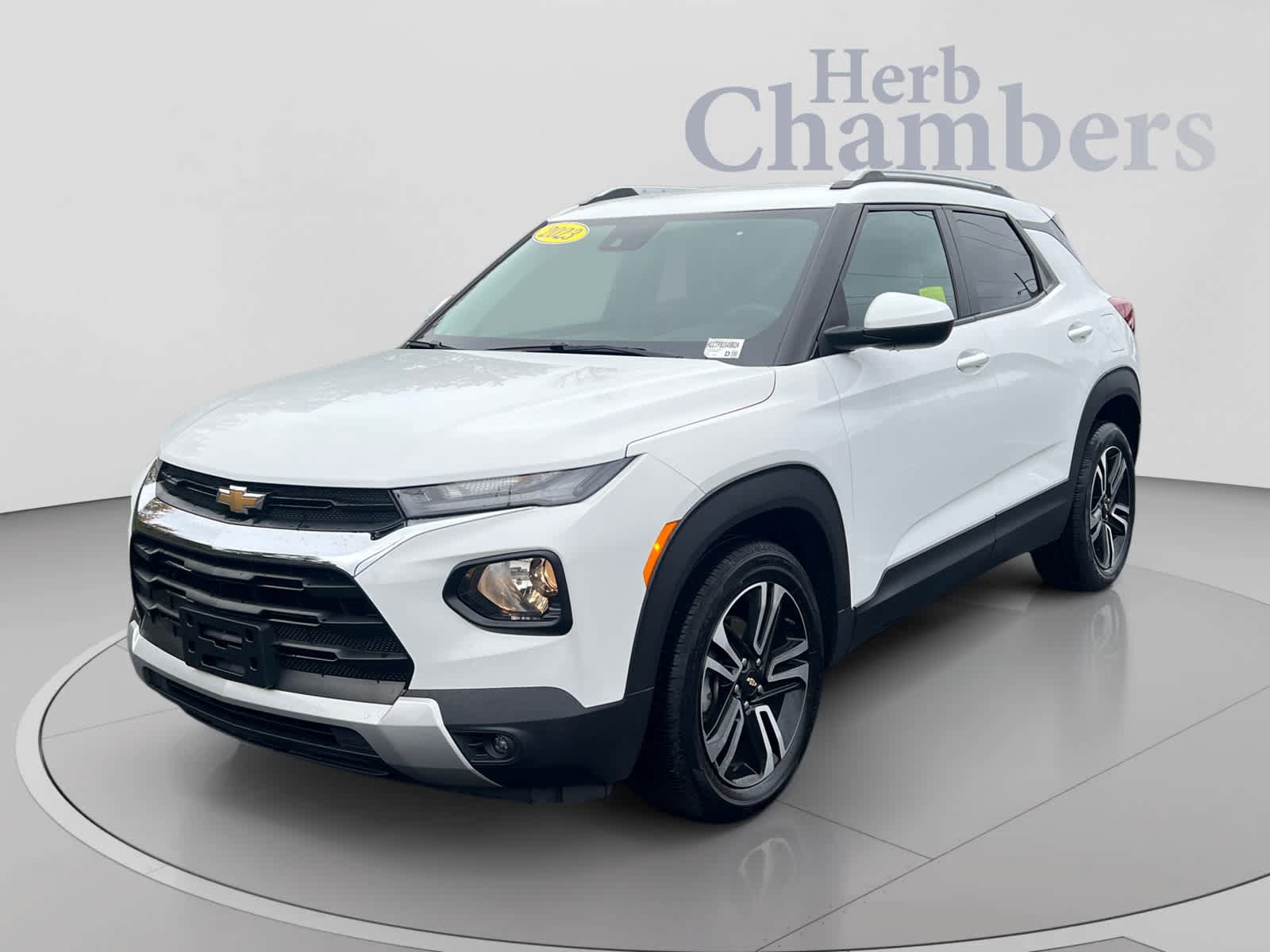 Used 2023 Chevrolet TrailBlazer LT FWD image 4