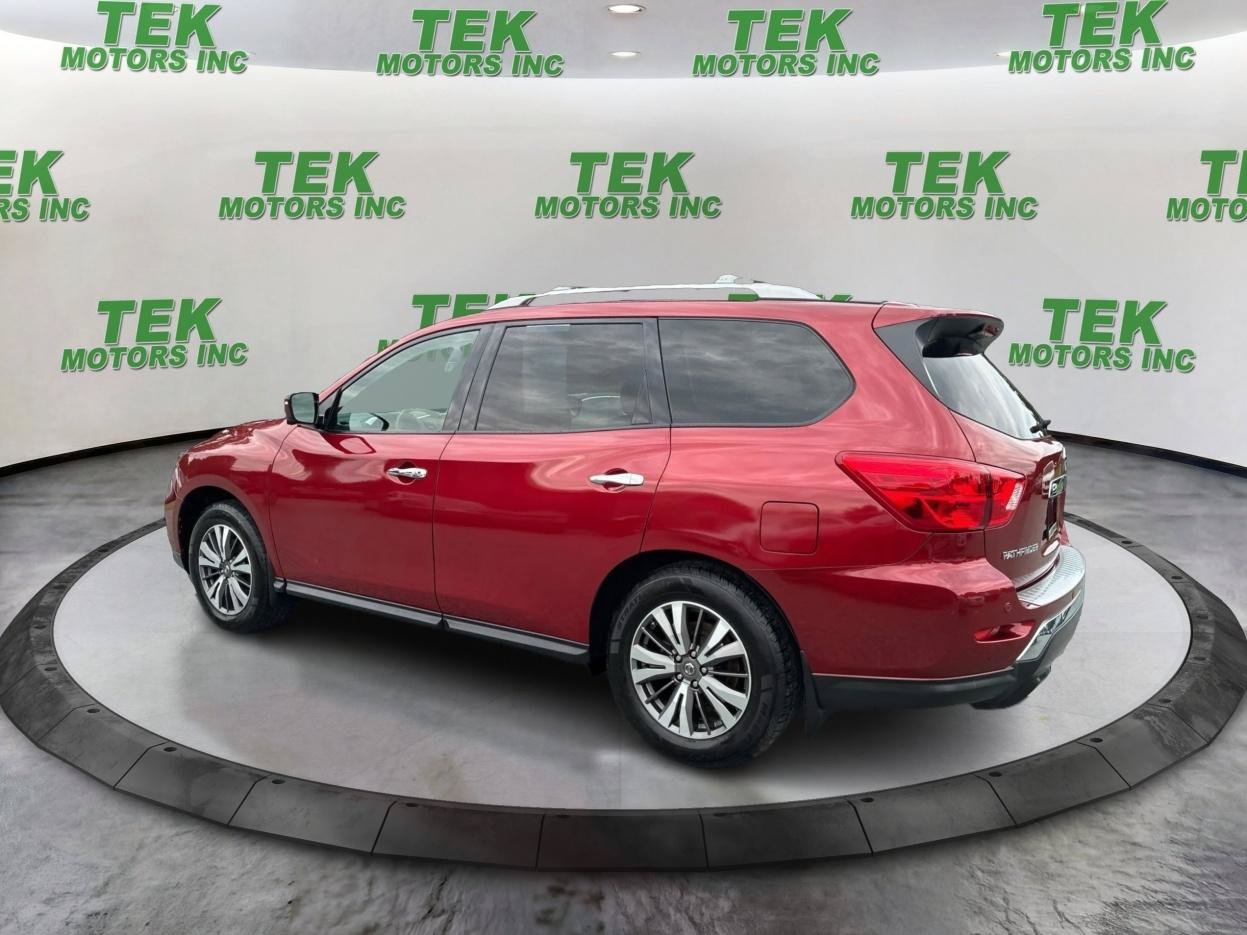 Used 2017 Nissan Pathfinder SL w/ SL Premium Package FWD image 9