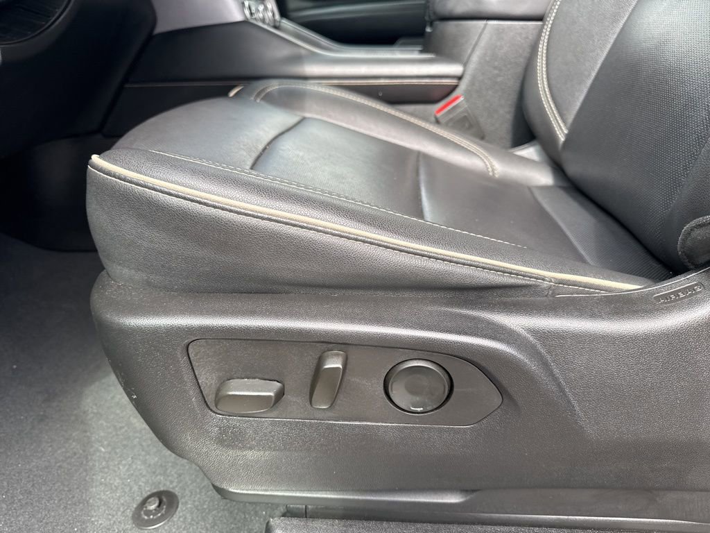 Used 2024 GMC Yukon XL SLT image 20