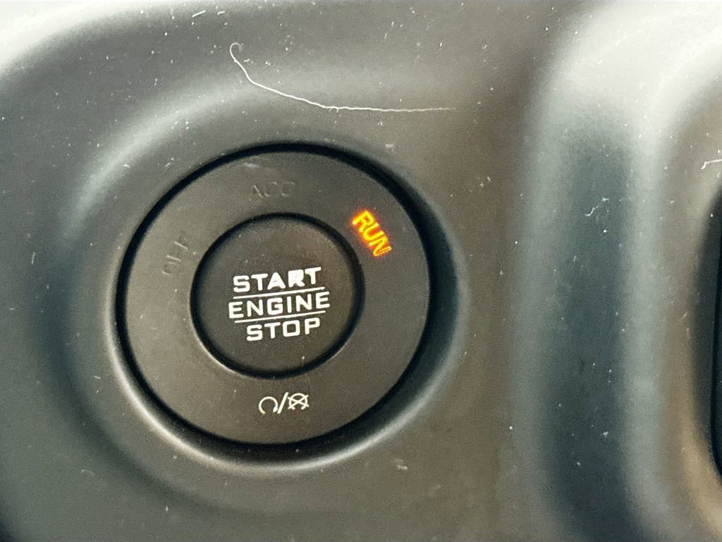 Used 2018 Jeep Wrangler Unlimited Sahara w/ Safety Group AWD/4WD image 21