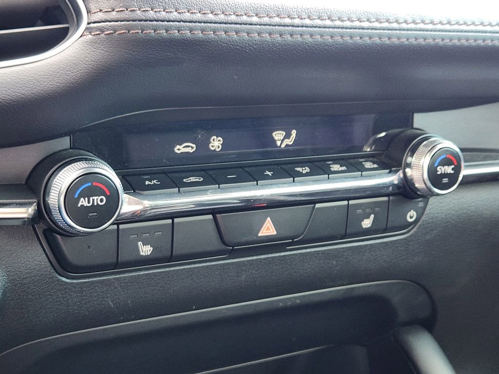 Used 2024 MAZDA MAZDA3 s image 9