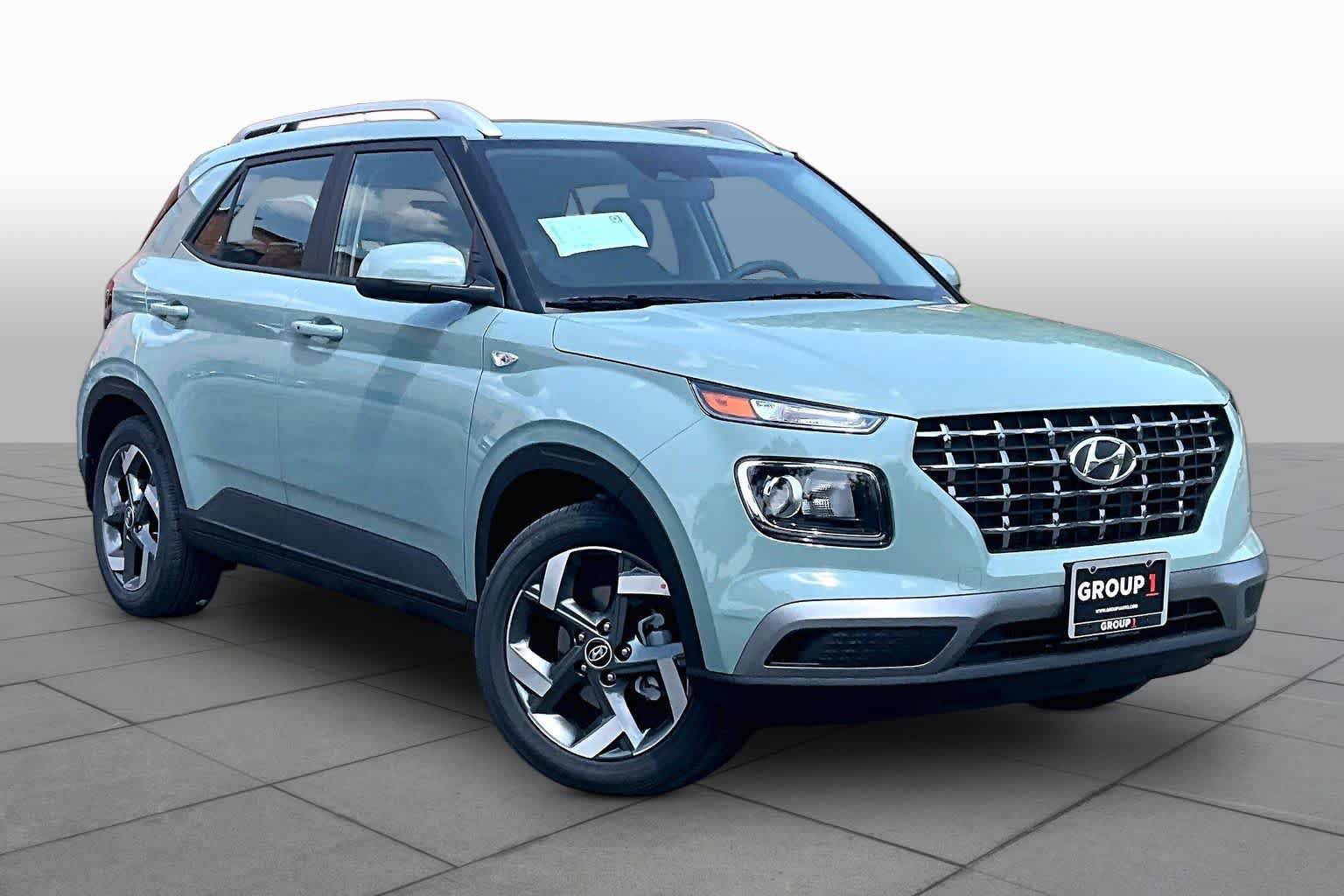 New 2026 Hyundai Venue SEL FWD image 2