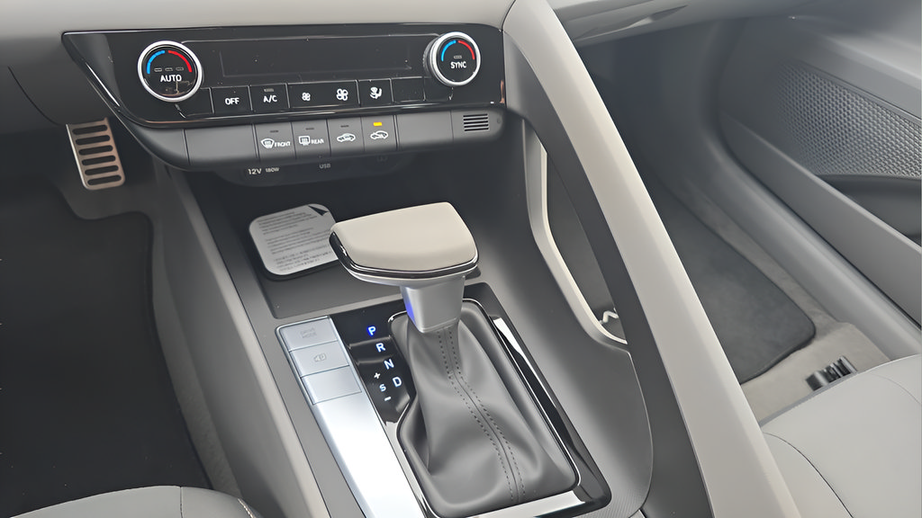 Certified 2026 Hyundai Elantra Sport FWD image 15