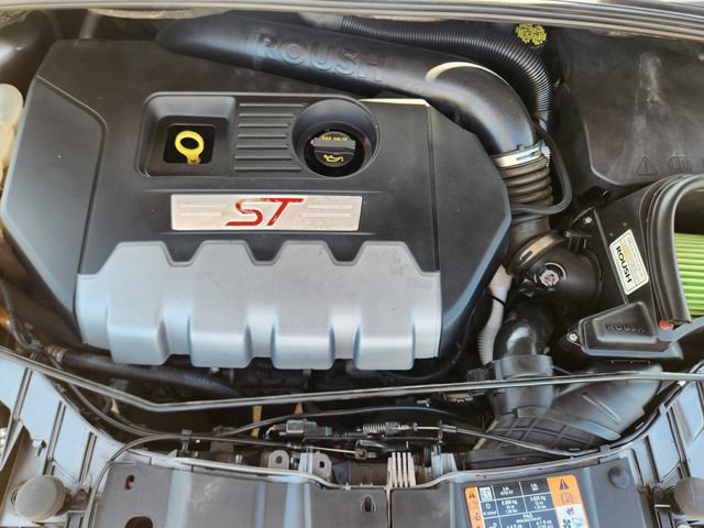 Used 2017 Ford Focus ST FWD image 33