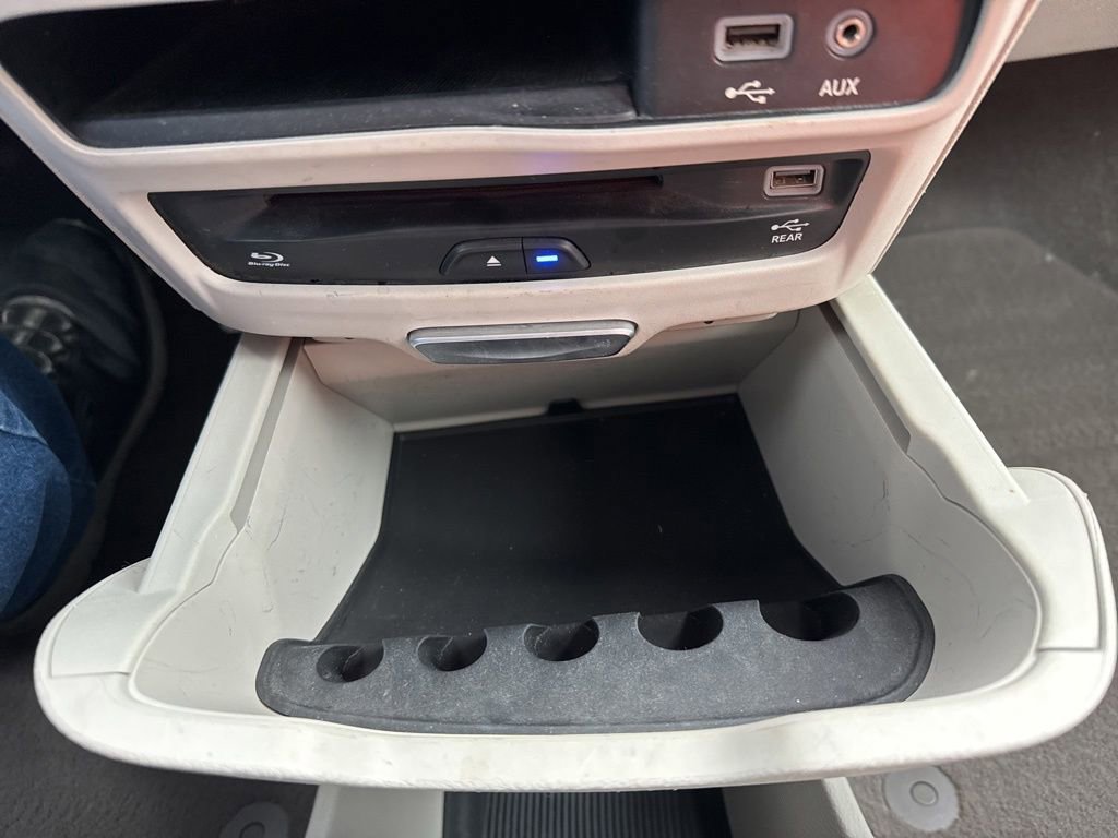 Used 2017 Chrysler Pacifica Touring-L Plus w/ Tire & Wheel Group image 33