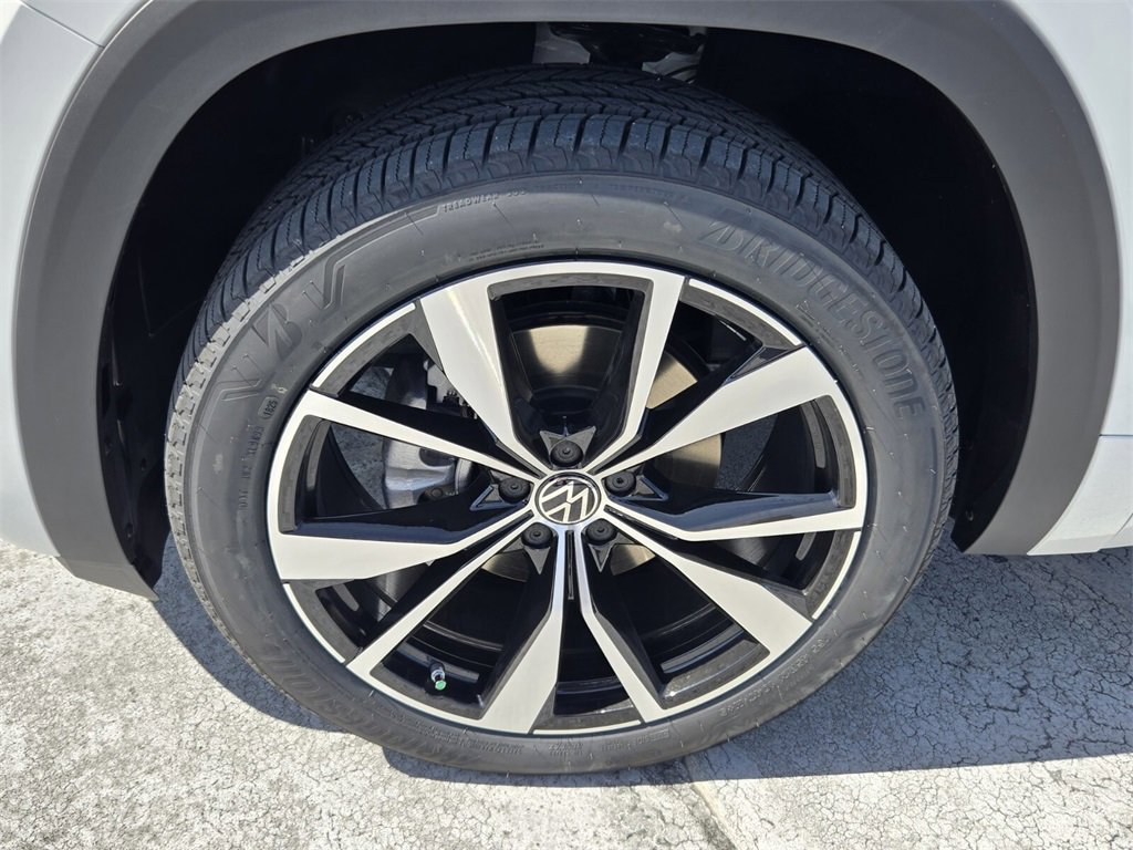 New 2026 Volkswagen Atlas SEL Premium R-Line image 5