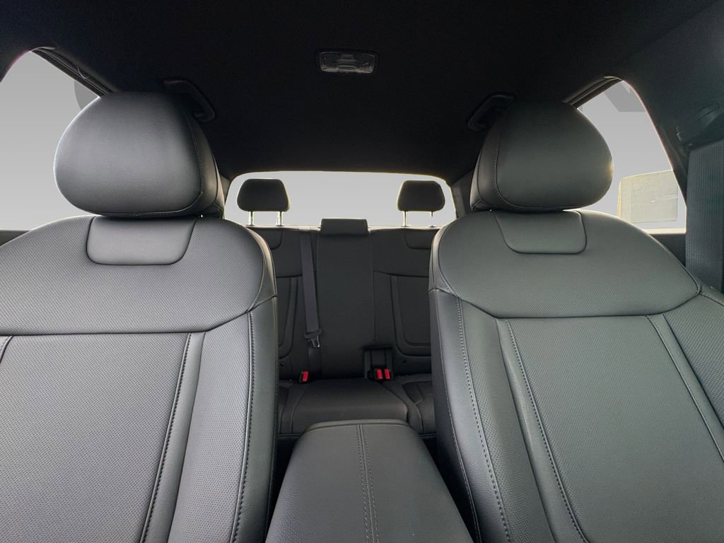 New 2026 Hyundai Santa Cruz SEL AWD/4WD image 2