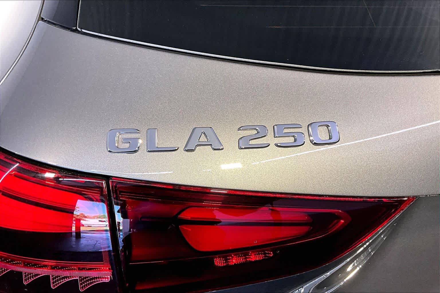 New 2026 Mercedes-Benz GLA 250 4MATIC image 6