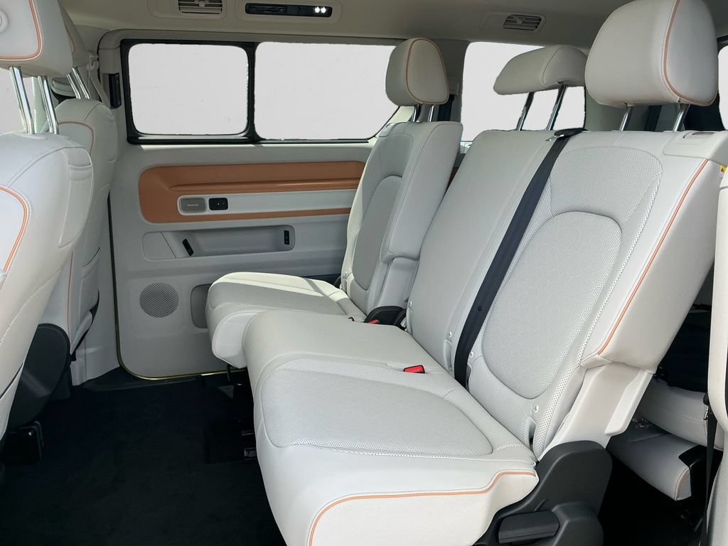 New 2025 Volkswagen ID. Buzz 1st Edition RWD image 13