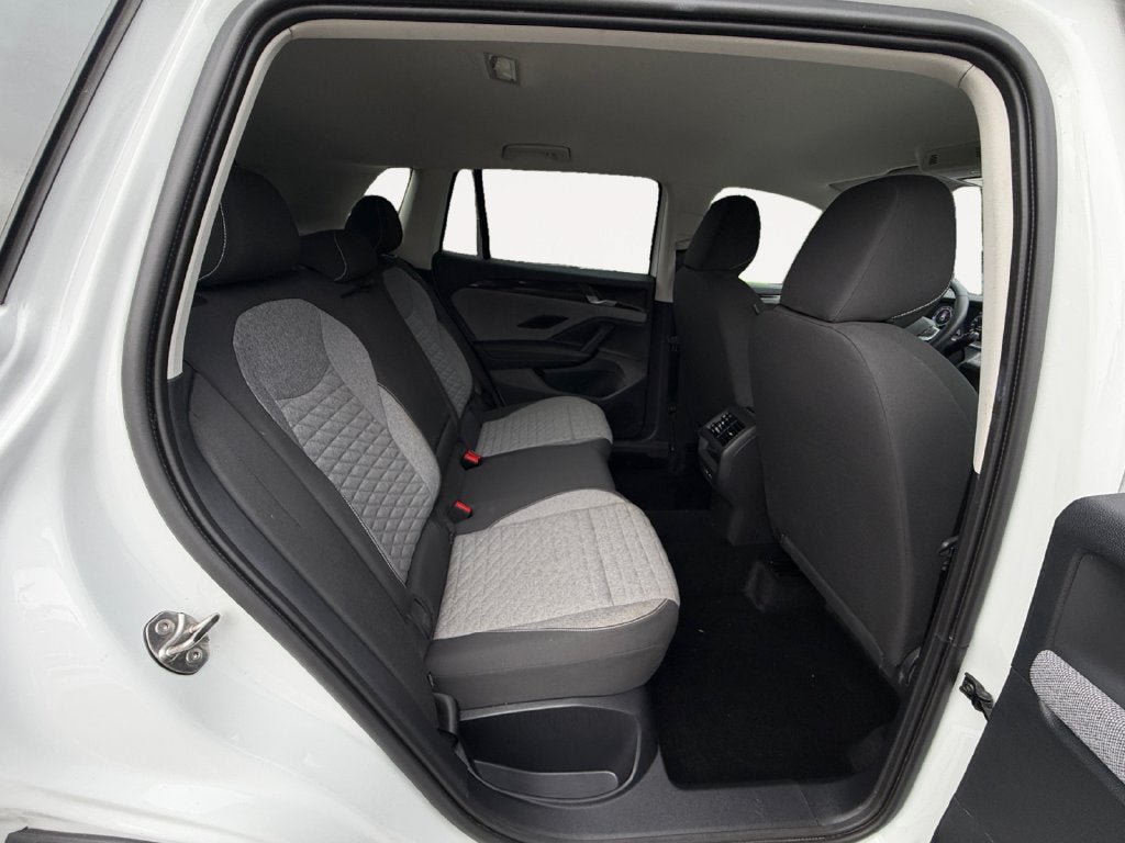 Used 2025 Volkswagen Tiguan S FWD image 23