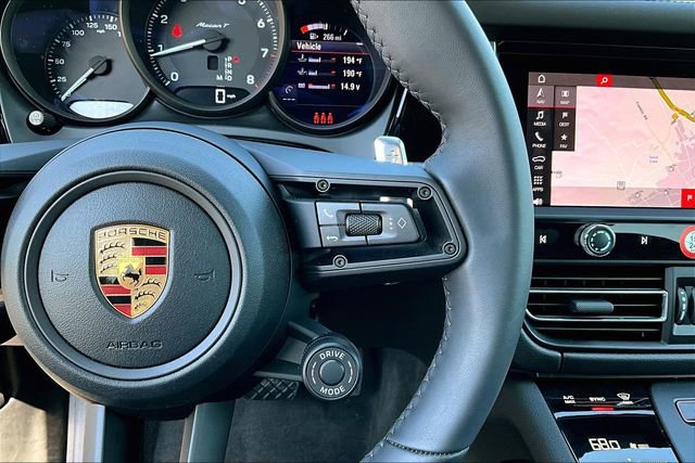 Used 2026 Porsche Macan image 12