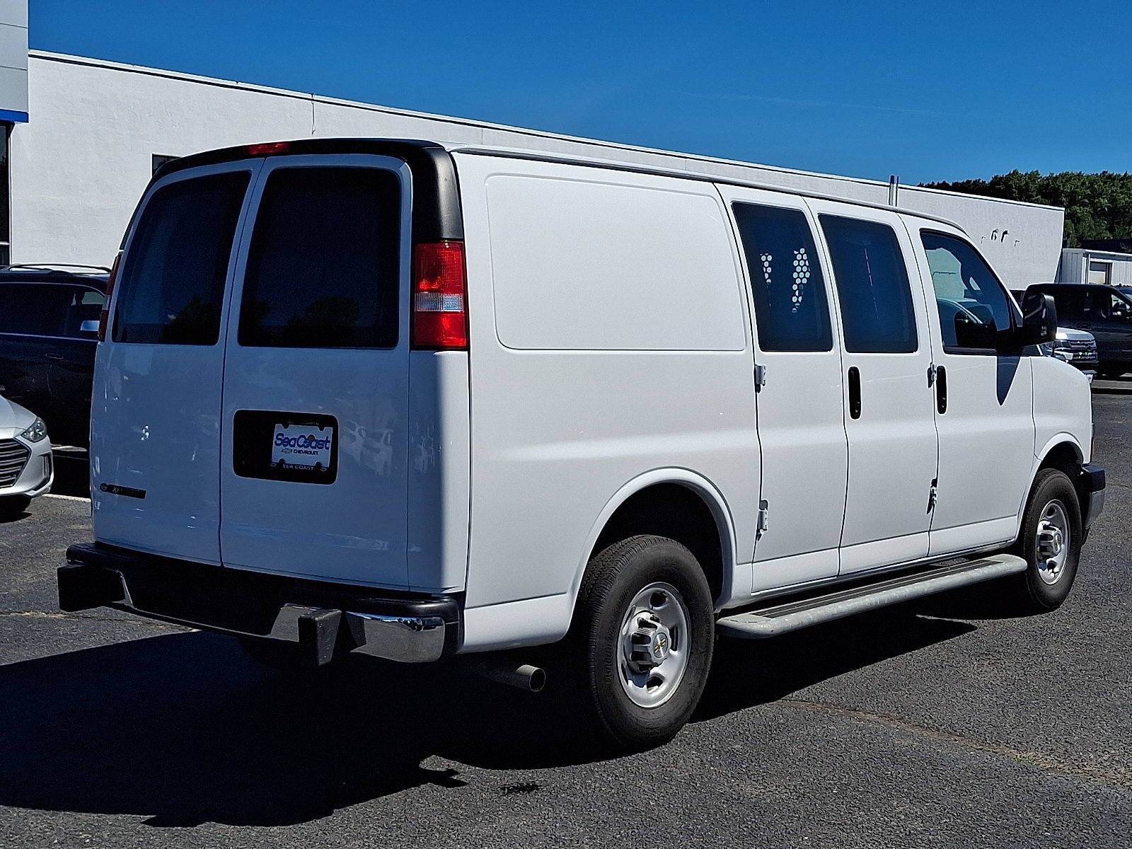 Certified 2024 Chevrolet Express 2500 w/ Driver Convenience Package RWD image 7