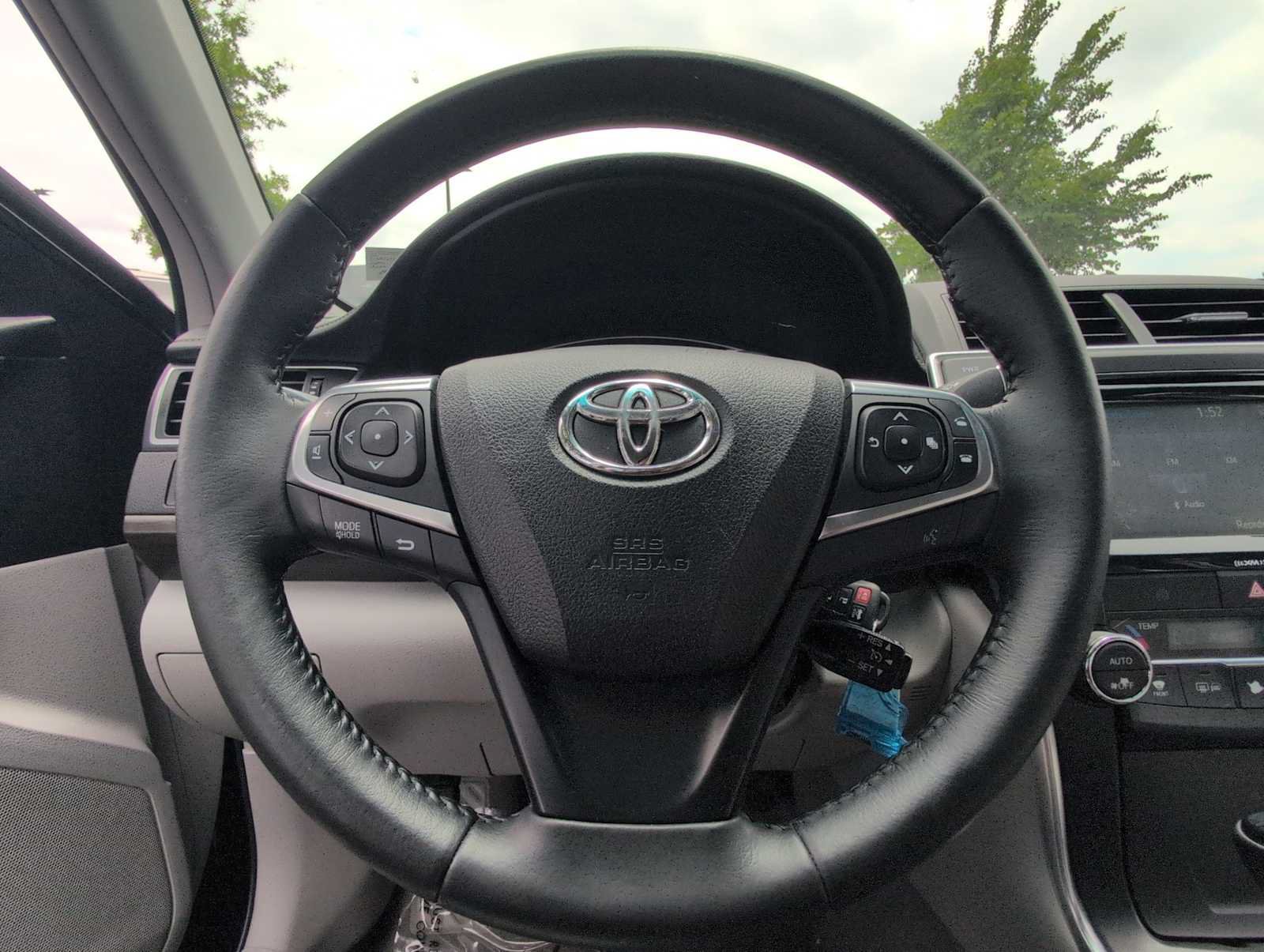 Used 2016 Toyota Camry XLE FWD image 22