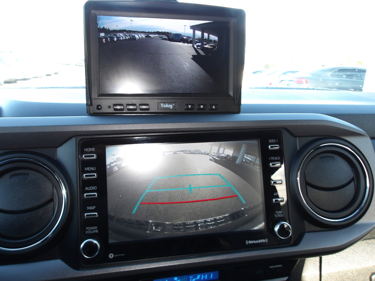 Used 2021 Toyota Tacoma TRD Off-Road w/ Technology Package image 19