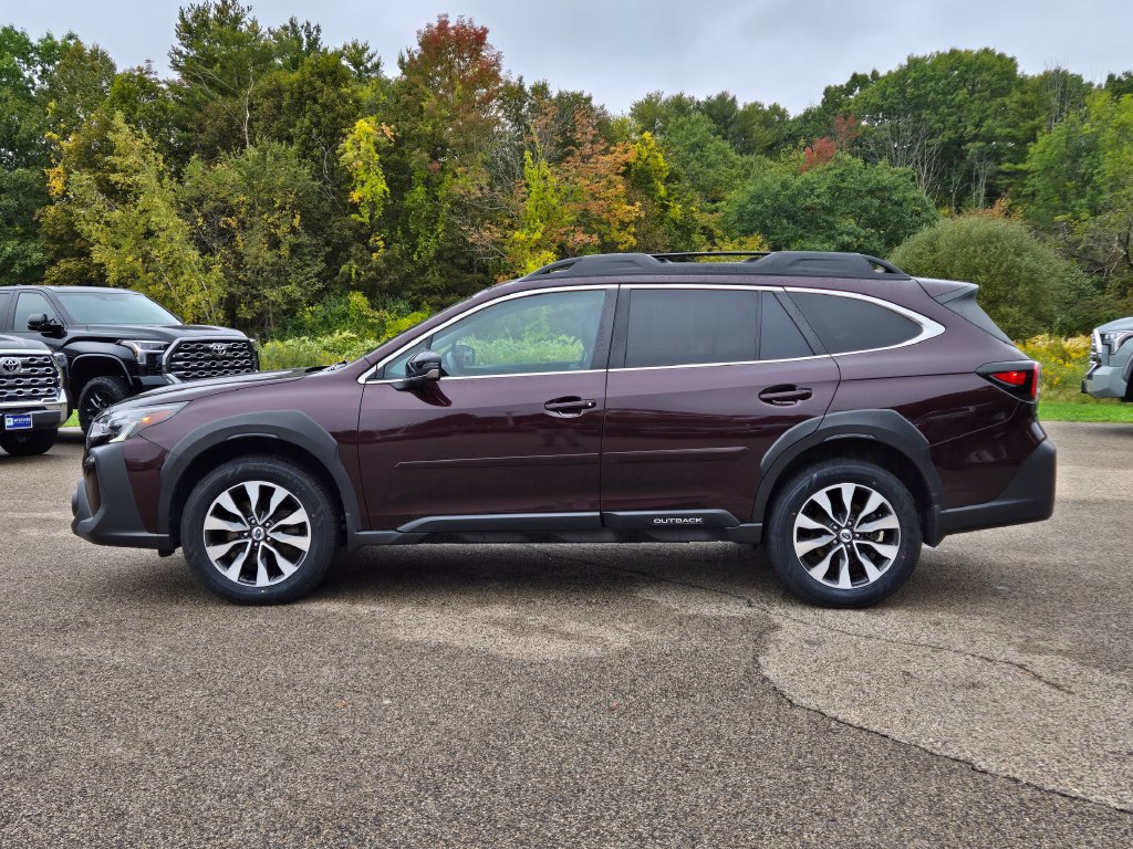 Used 2025 Subaru Outback Limited XT AWD/4WD image 2