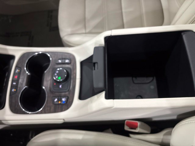 Used 2023 GMC Acadia Denali w/ Denali Ultimate Package AWD/4WD image 27