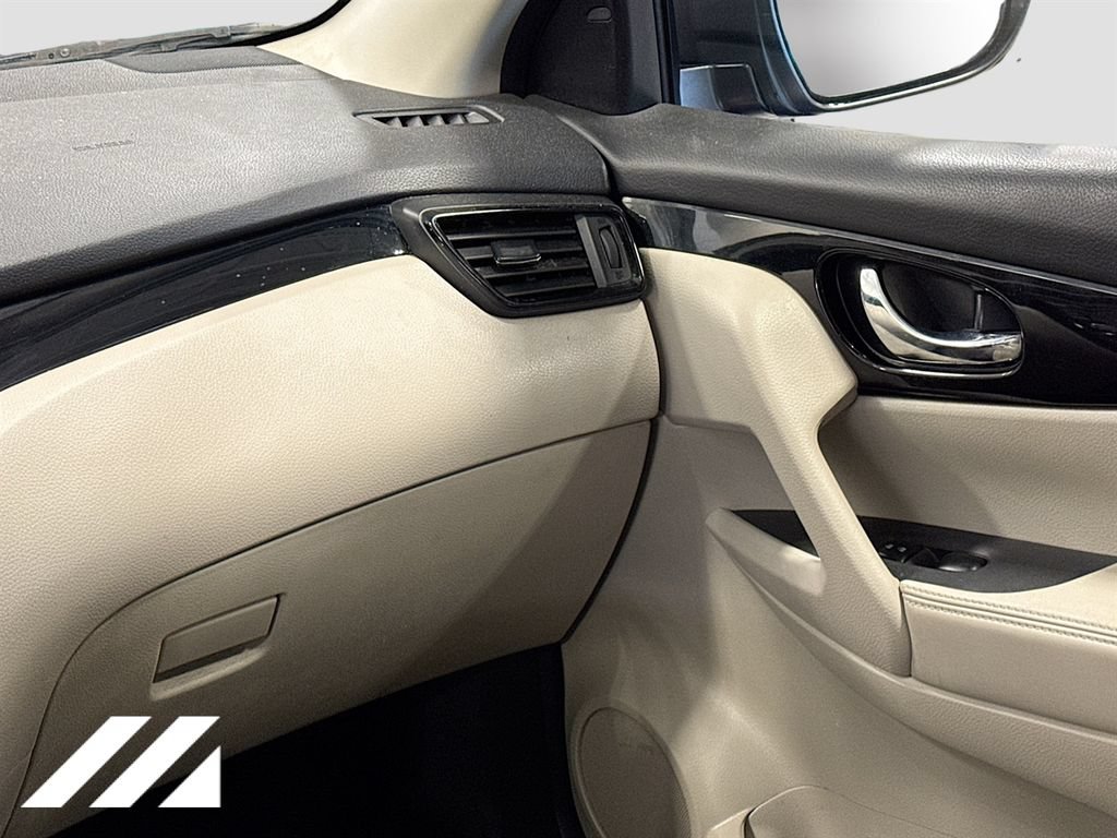 Used 2019 Nissan Rogue Sport SV AWD/4WD image 21