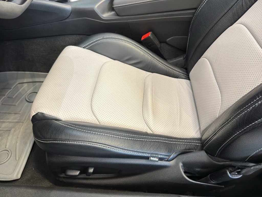 Used 2024 Chevrolet Camaro LT w/ RS Package image 11