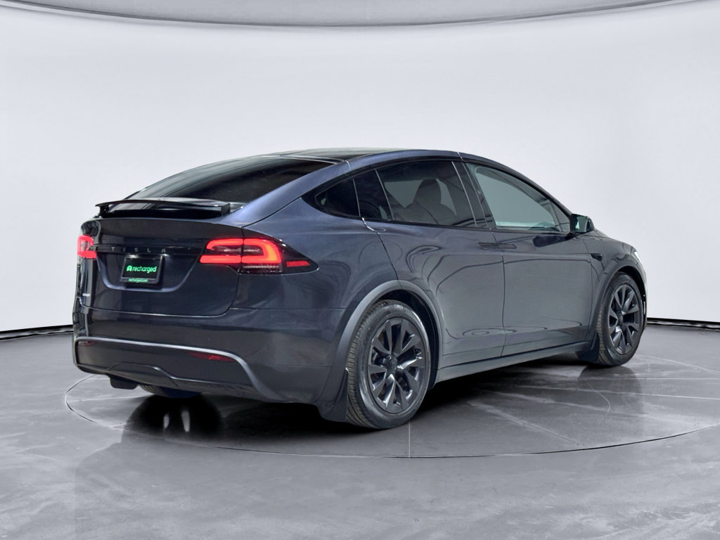 Used 2024 Tesla Model X image 3