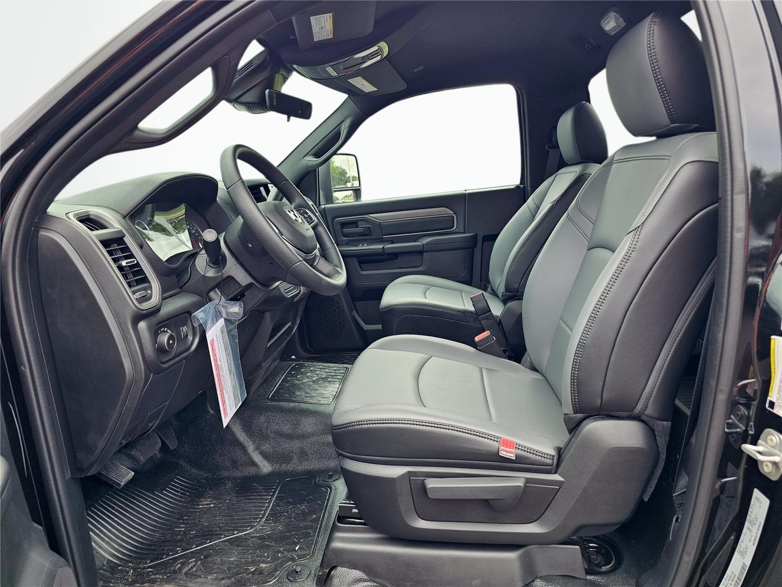 New 2026 RAM 4500 Tradesman w/ Chrome Appearance Group RWD image 18