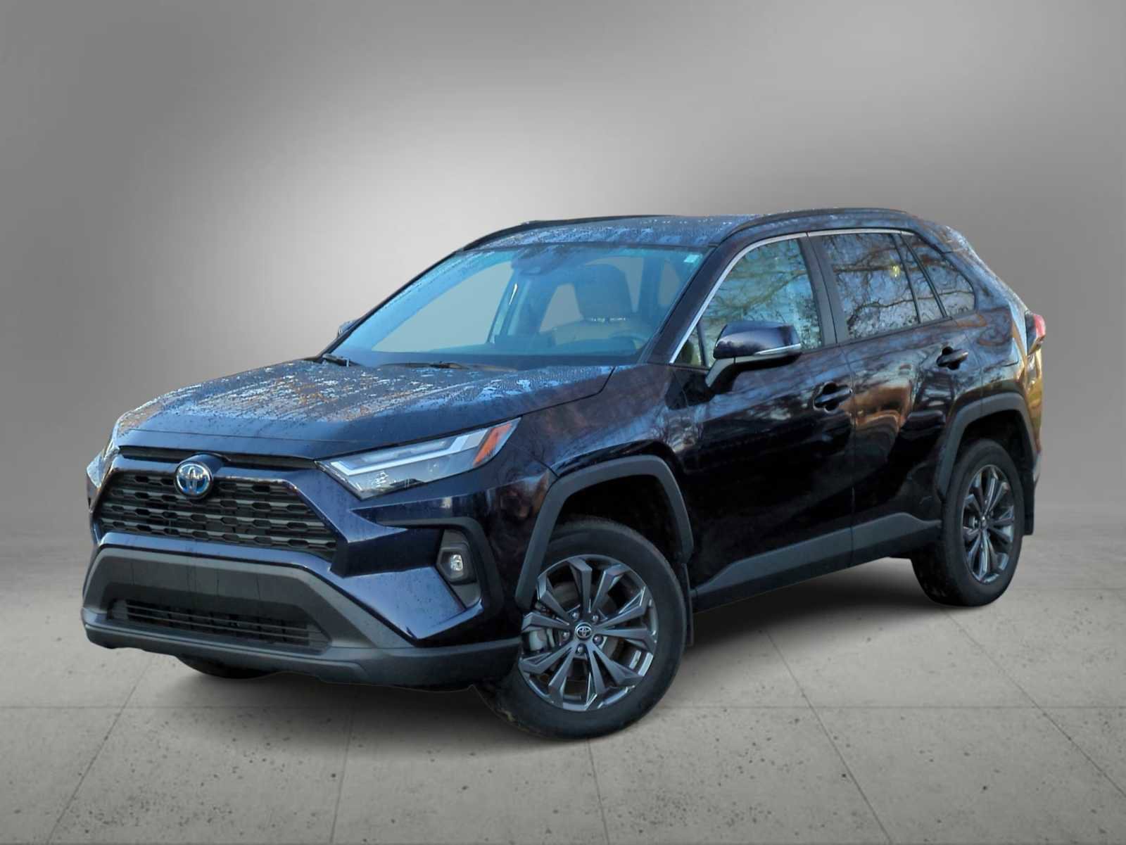Used 2023 Toyota RAV4 XLE Premium image 1