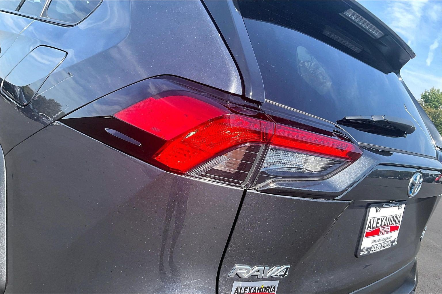 Used 2024 Toyota RAV4 XLE w/ Weather Package AWD/4WD image 27
