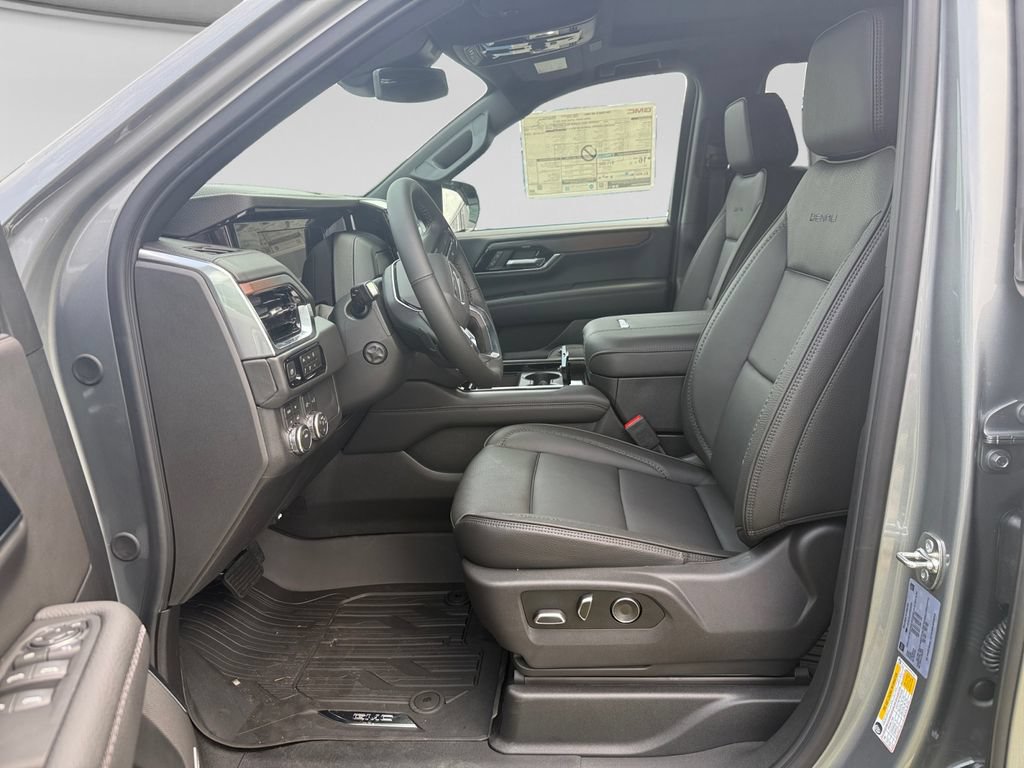 New 2026 GMC Yukon XL Denali w/ Sun & Power Step Package AWD/4WD image 7