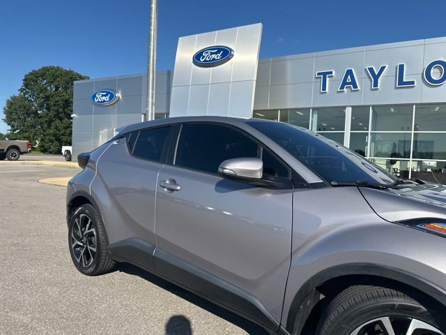 Used 2020 Toyota C-HR XLE FWD image 7
