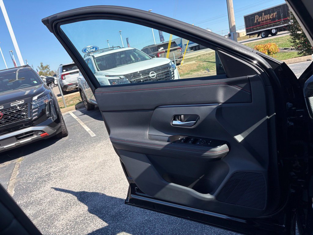 New 2027 Nissan Kicks SR FWD image 28