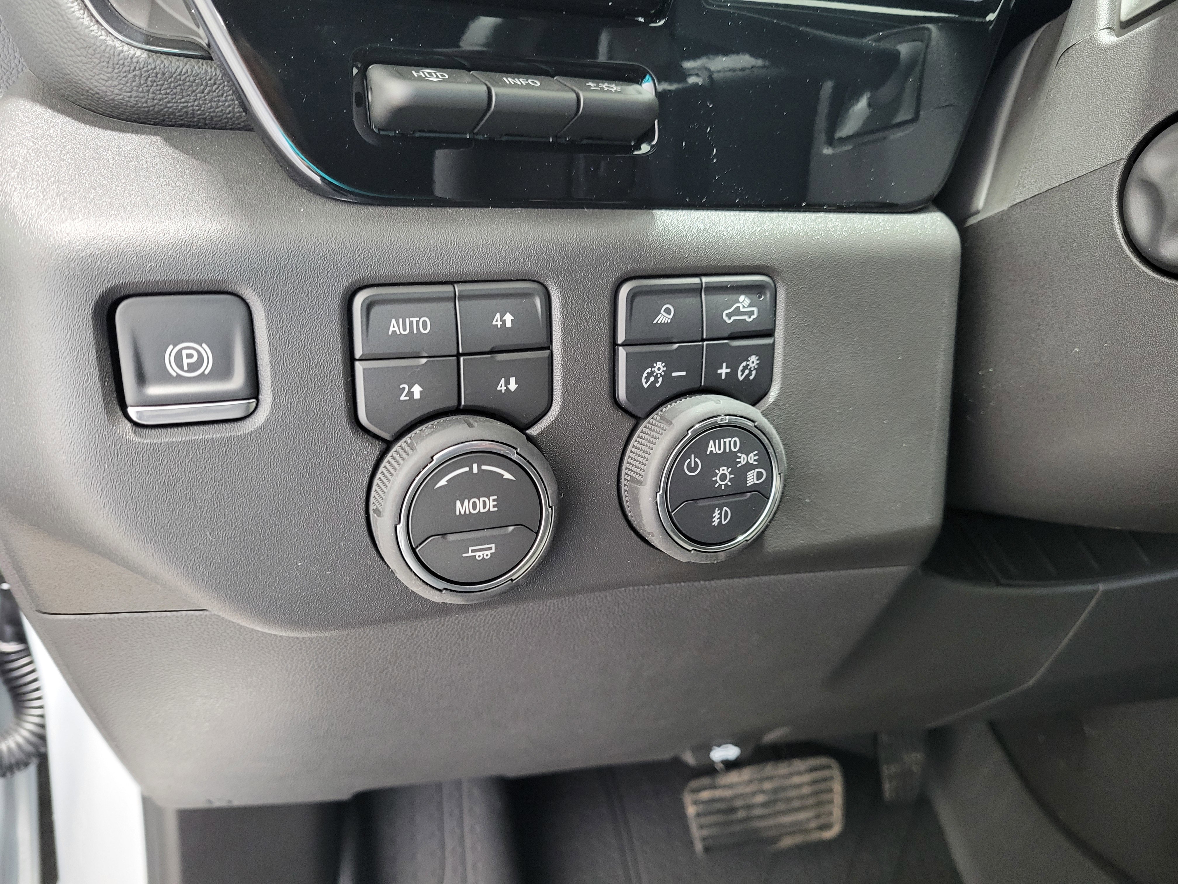 New 2026 Chevrolet Silverado 1500 ZR2 image 23