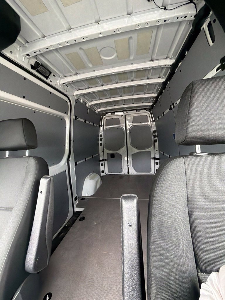 Used 2025 Mercedes-Benz Sprinter 2500 image 15